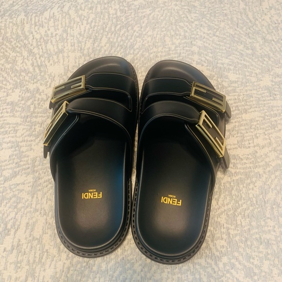 Fendi Slides - Picture 2 of 7